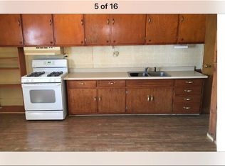 1716 N Broadway St, Crest Hill, IL 60403
