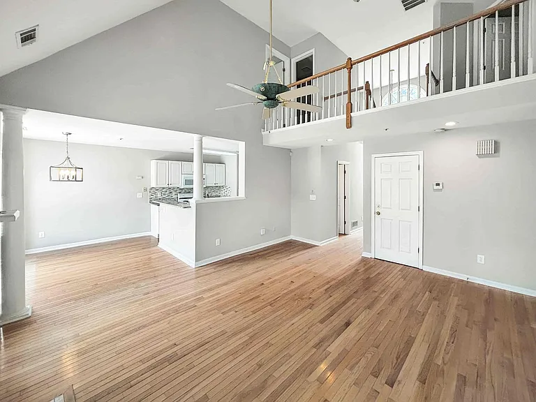 2092 Drogheda Ln — Photo 5