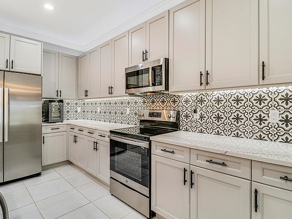 5th image of 24042 SW Firenze Way