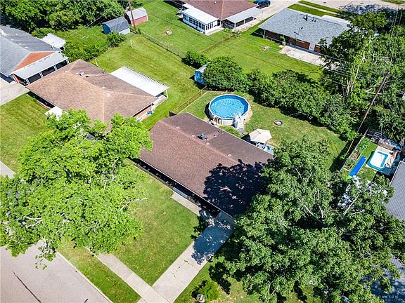 3rd image of 2615 Bushwick Dr