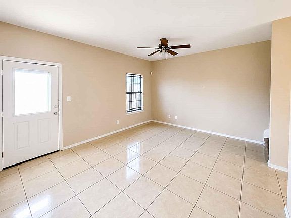 3rd image of 1023 Yellow Hammer St