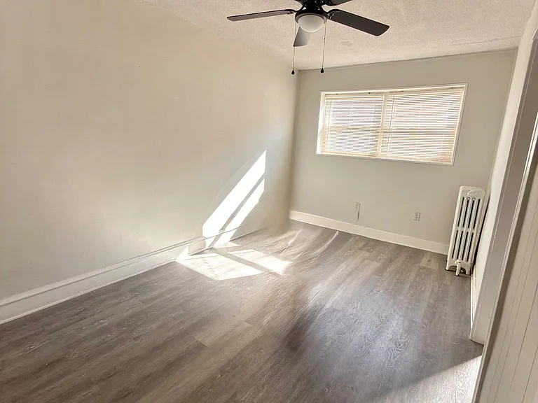 119 Whitely Ter — Photo 6