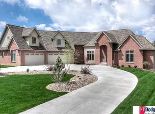 1201 Ranch View Ln, Elkhorn, NE 68022