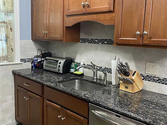 4th image of 2551 Jerusalem Ave APT 1T