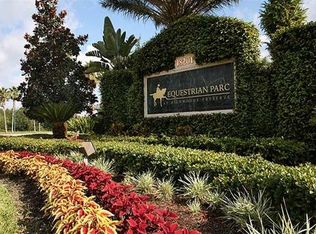 18323 Bridle Club Dr, Tampa, FL 33647