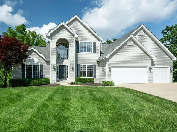 1468 Keystone Ct, Saint Charles, MO 63303
