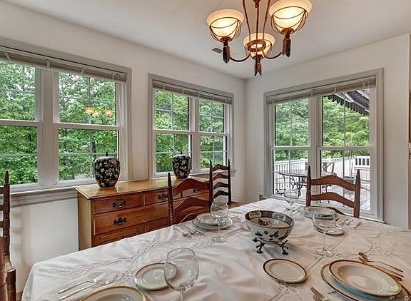 4th image of 3841 Stowe Dr