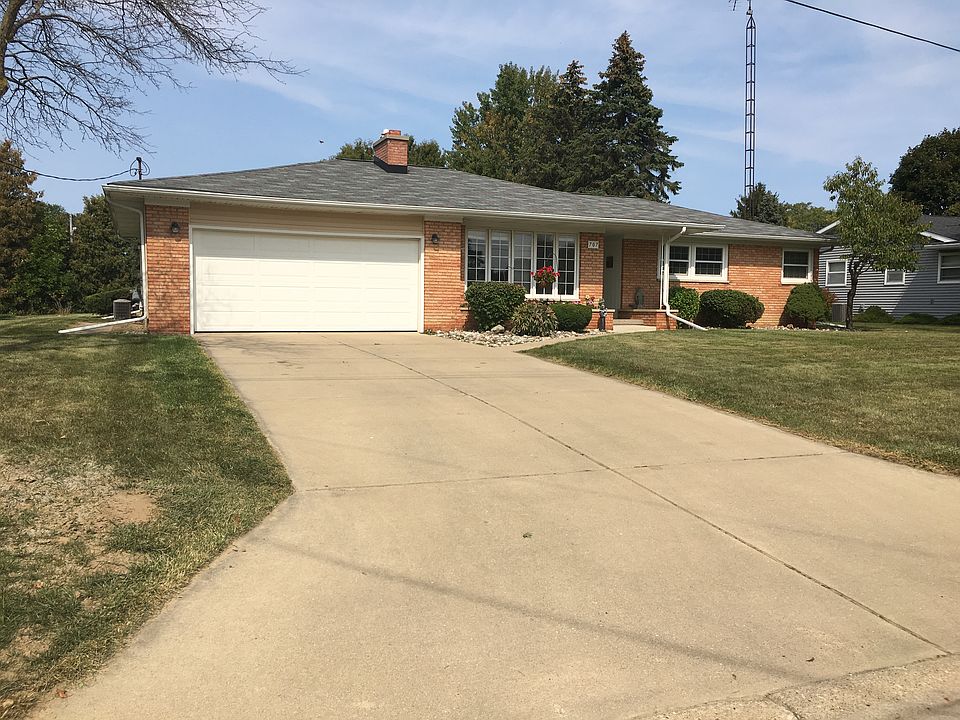 1st image of 707 E Columbia Dr