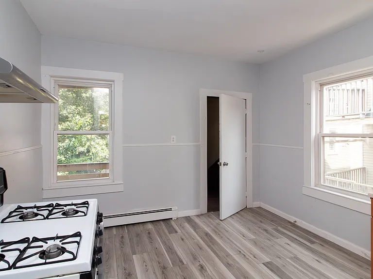 212 Boylston St #3 — Photo 10