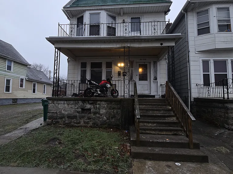 560 Fargo Ave #2 — Photo 11