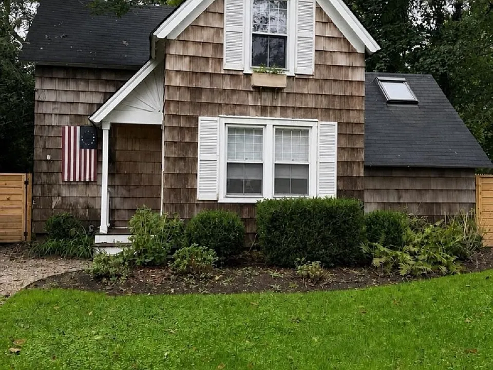 212 Lumber Ln