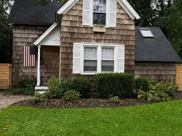 212 Lumber Ln, Bridgehampton, NY 11963
