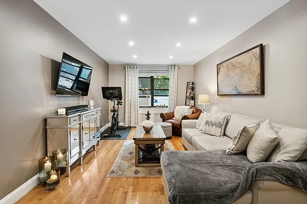 Sold by Century 21 American Homes | media 21