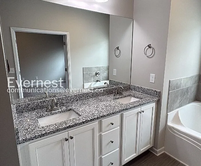 104 Culver St — Photo 18