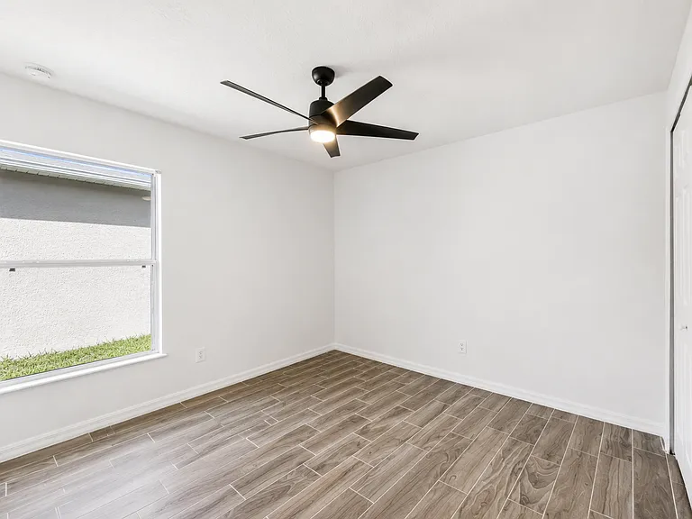 120 Prairie Falcon Dr — Photo 14