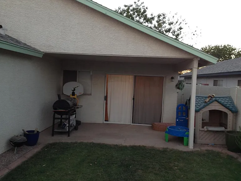 Flagstone back patio