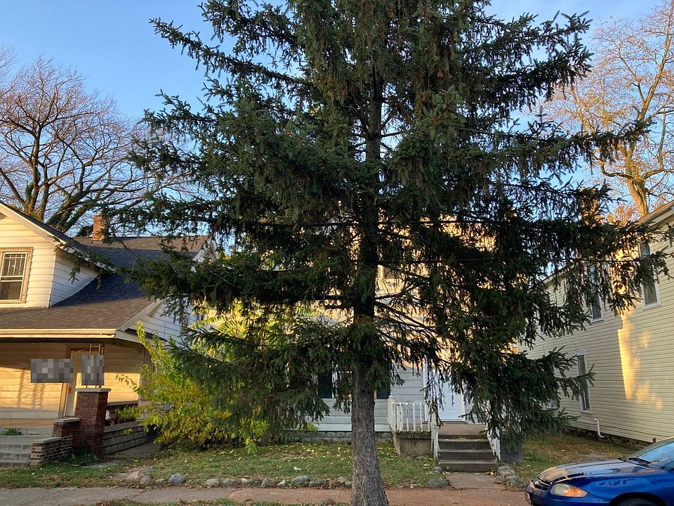 1st image of 616 1/2 W Adams St