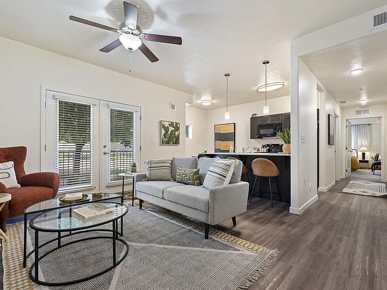 Pennwood Apartments — Photo 2