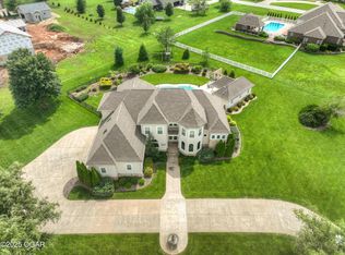 1641 Alexandra Dr, Carthage, MO 64836