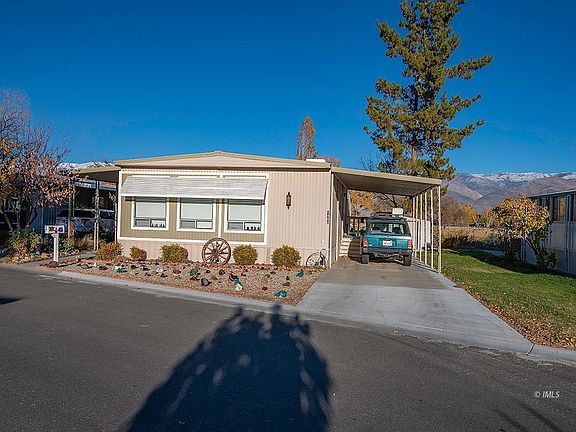 2nd image of 1480 Argyle Ln