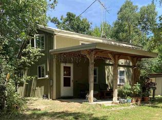 9030 Boelter Lake Dr, Almond, WI 54909
