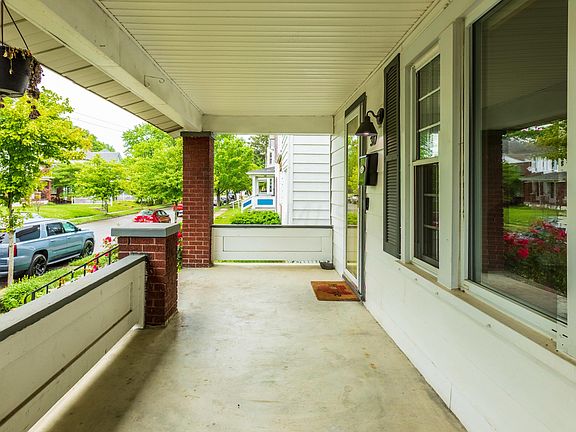 4th image of 317 E Morrill Ave