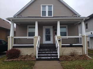 956 Oak St, Wyandotte, MI 48192