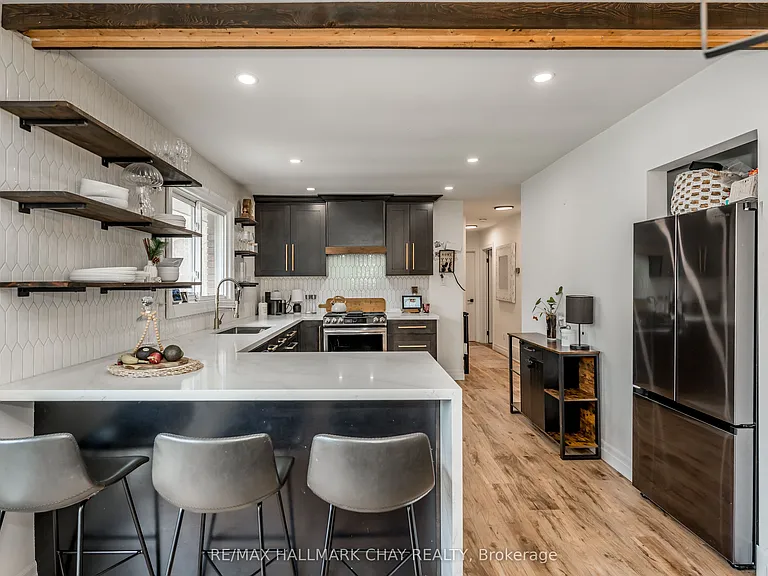3742 Horseshoe Valley Rd W #UPPER — Photo 5