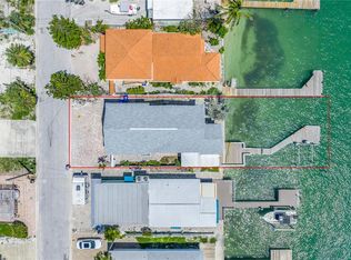 340 Bay Plz, Treasure Island, FL 33706