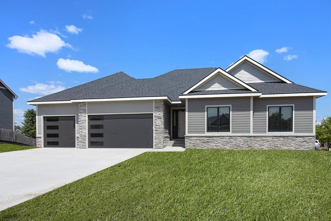 585 Spyglass Ln Waukee IA 50263 Zillow