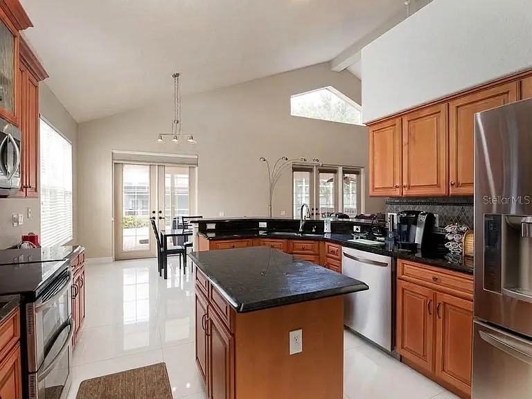 7903 Saint Giles Pl — Photo 32