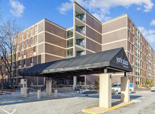 7200 York Ave S APT 215, Edina, MN 55435