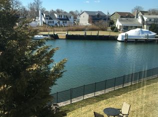 48 Riverdale Ave, Massapequa, NY 11758