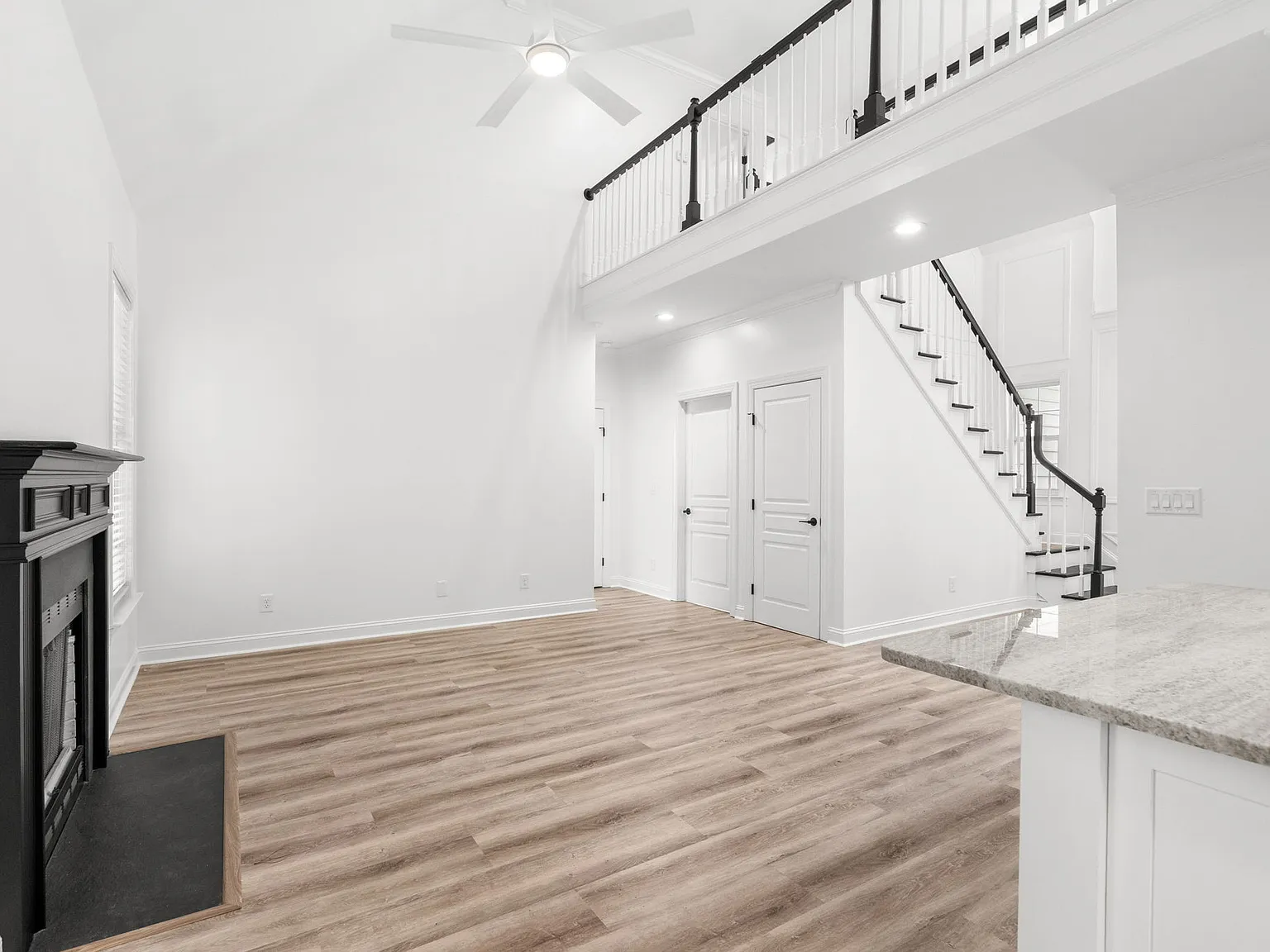 4 bed, 2100 sqft, $3,200 — Photo 4