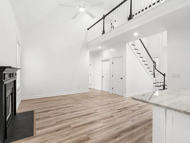 36021 Brampton Dr — Photo 4