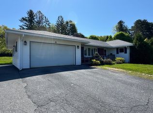 3 Hillside St, Presque Isle, ME 04769