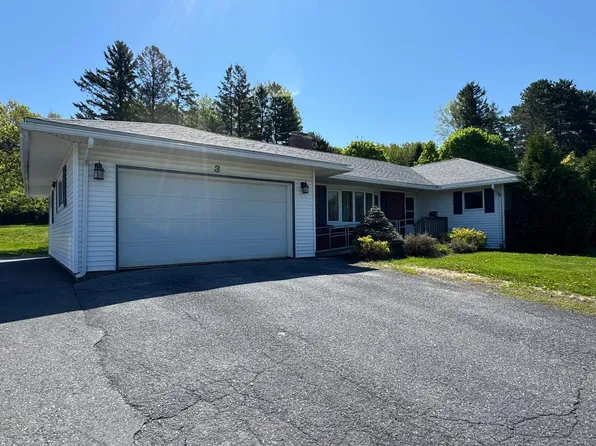 3 Hillside Street, Presque Isle, ME 04769