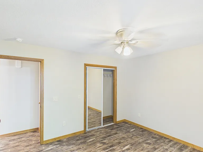 610 E 7th St #2 — Photo 5
