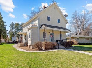 221 North Ave, Kewaskum, WI 53040