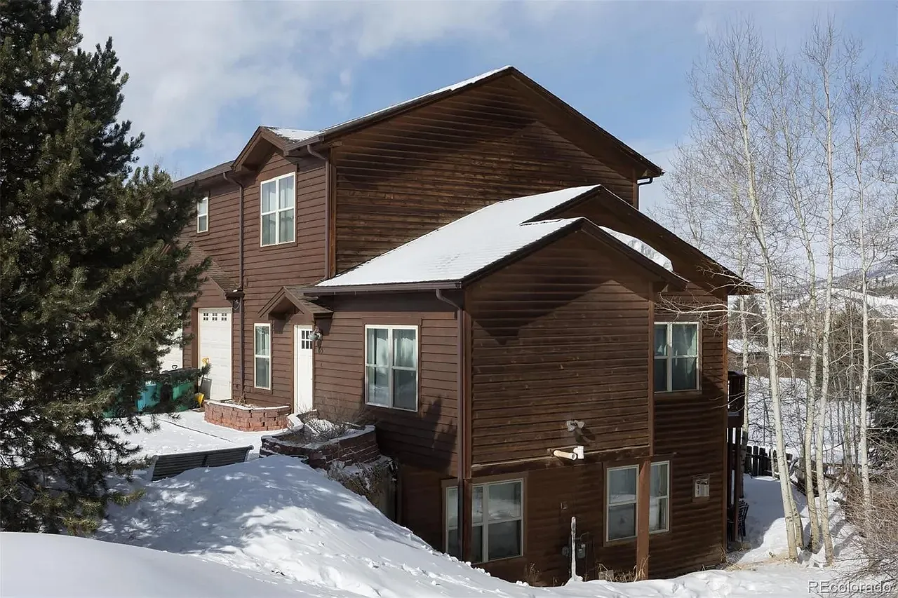 65 Honeysuckle Ct — Photo 1