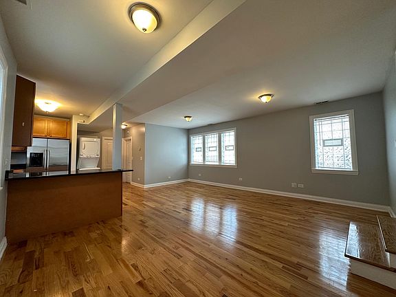 4th image of 2046 N Saint Louis Ave #Gn