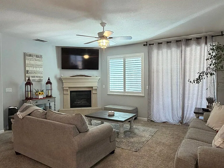684 Brazelton Cir — Photo 5