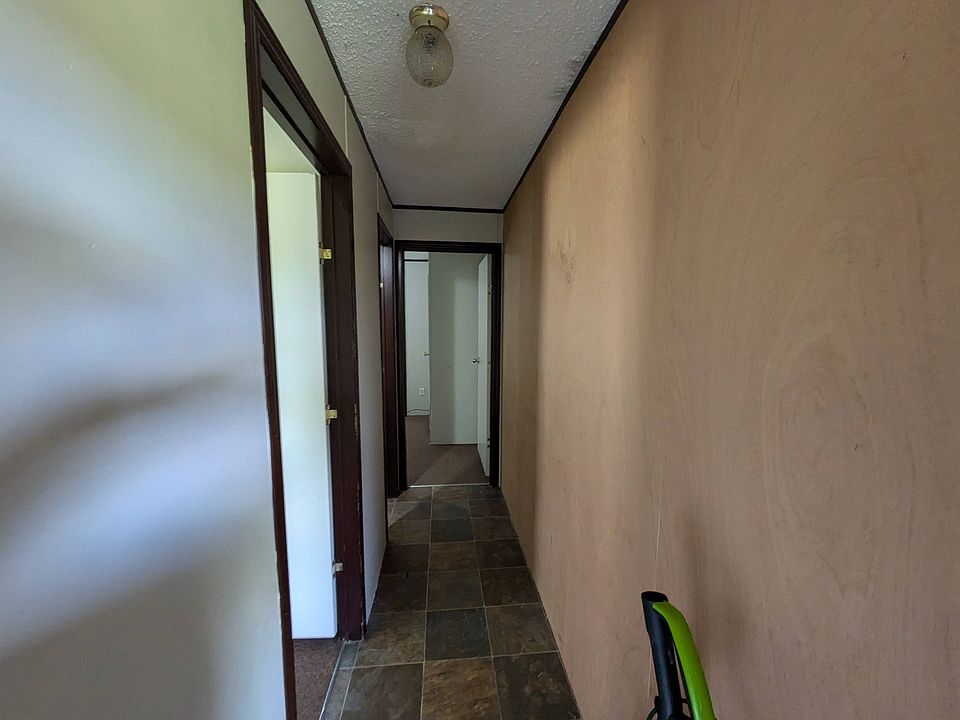 2nd image of 1009 Baskin Ln