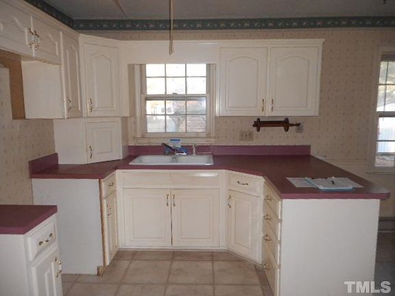 5th image of 500 Laurel Dr