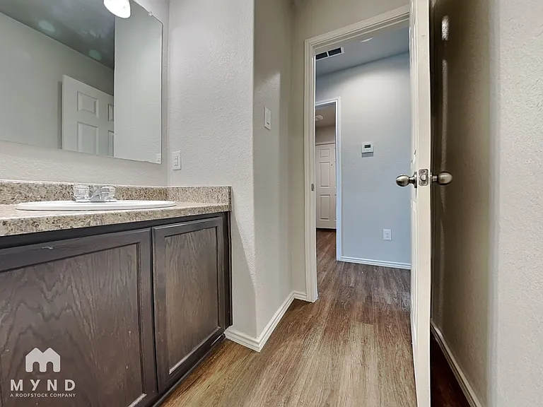 9421 Apple Ridge Ln — Photo 15