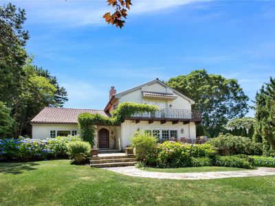 18 Club Drive, Southampton, NY, 11968