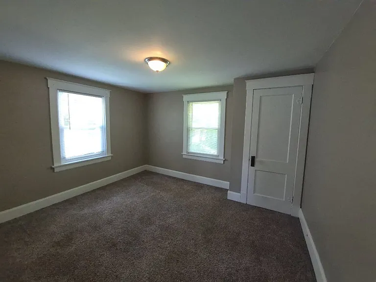4939 Western Hills Ave — Photo 12
