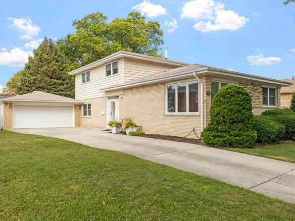 10100 Alice Ct, Oak Lawn, IL 60453