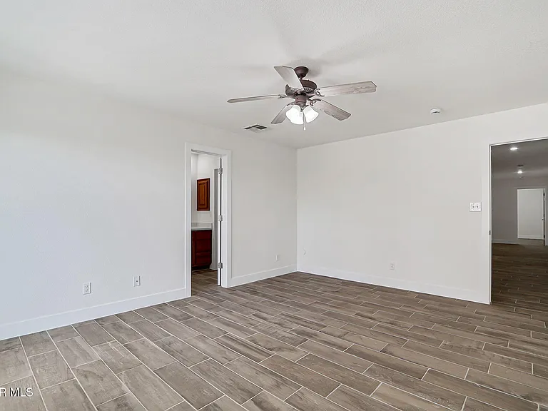 7235 Royal Arms Dr #E — Photo 27