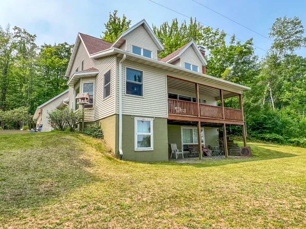 8436 County Road 550, Marquette, MI 49855